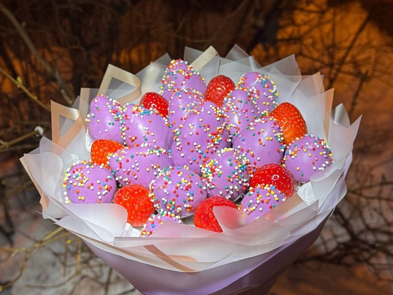 Букет из клубники "Юки"